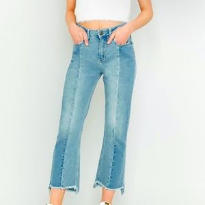 UO BDG Raw Stepped Hem Seamed Kick Flare
Jeans 33